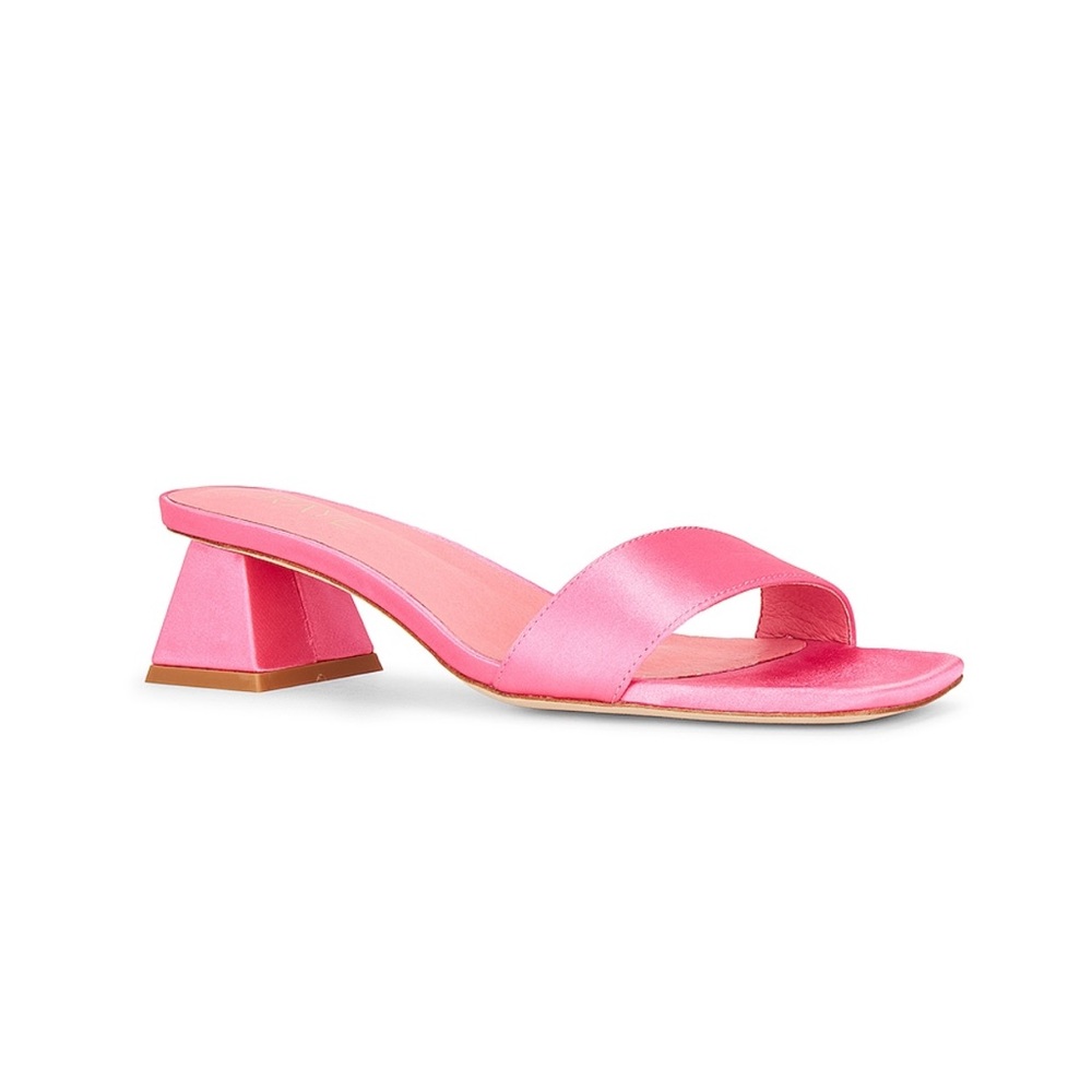 Raye Julie Heel